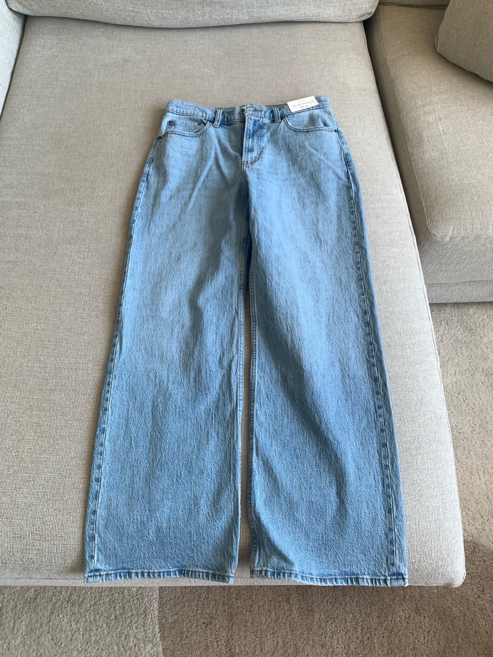 Abercrombie & Fitch The 90s Relaxed High Rise Jean NWT - Picture 4 of 9